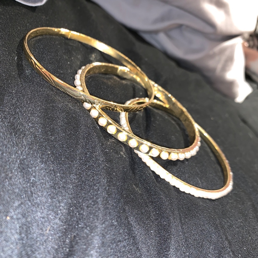 Bracelets - Picture 2 of 4